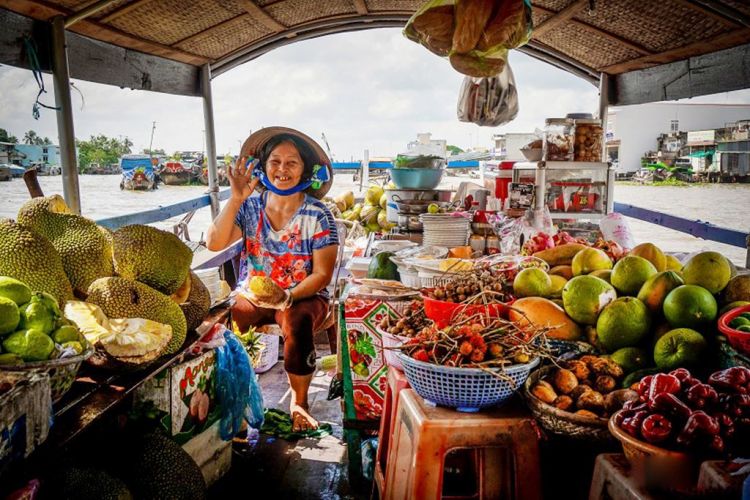 Day 4: Tiger Island - Floating Market - Chau Doc (Breakfast)